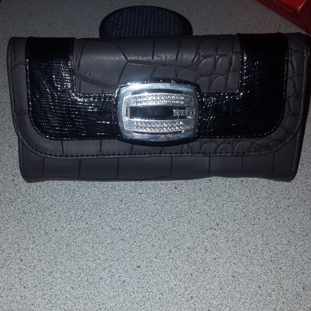 Guess wallet